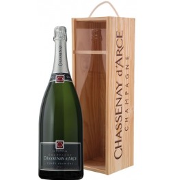 Шампанское Champagne Chassenay d'Arce, Cuvee Premiere Brut, wooden box, 3 л