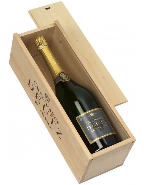 Шампанское Deutz, Brut Classic, 1982, wooden box, 1.5 л